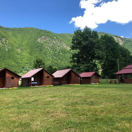 Bungalows-Oaza Vuthaj エクステリア 写真