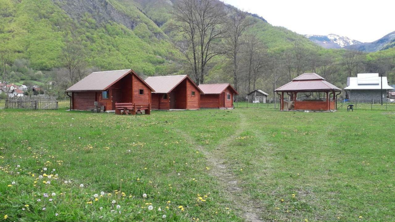 Bungalows-Oaza Vuthaj エクステリア 写真